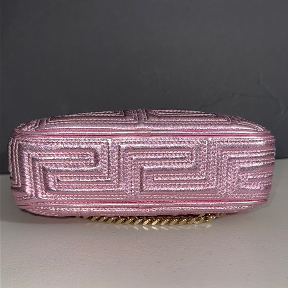 RARE Versace Metallic Pink Crossbody Bag Gold Chain CAMERA purse PERFECT SIZE! - Picture 8 of 17